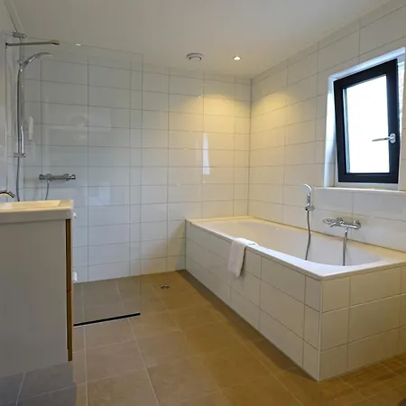 Hotel Bi-j Ons *